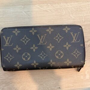 Louis Vuitton Zippy Monogram Canvas Organizer